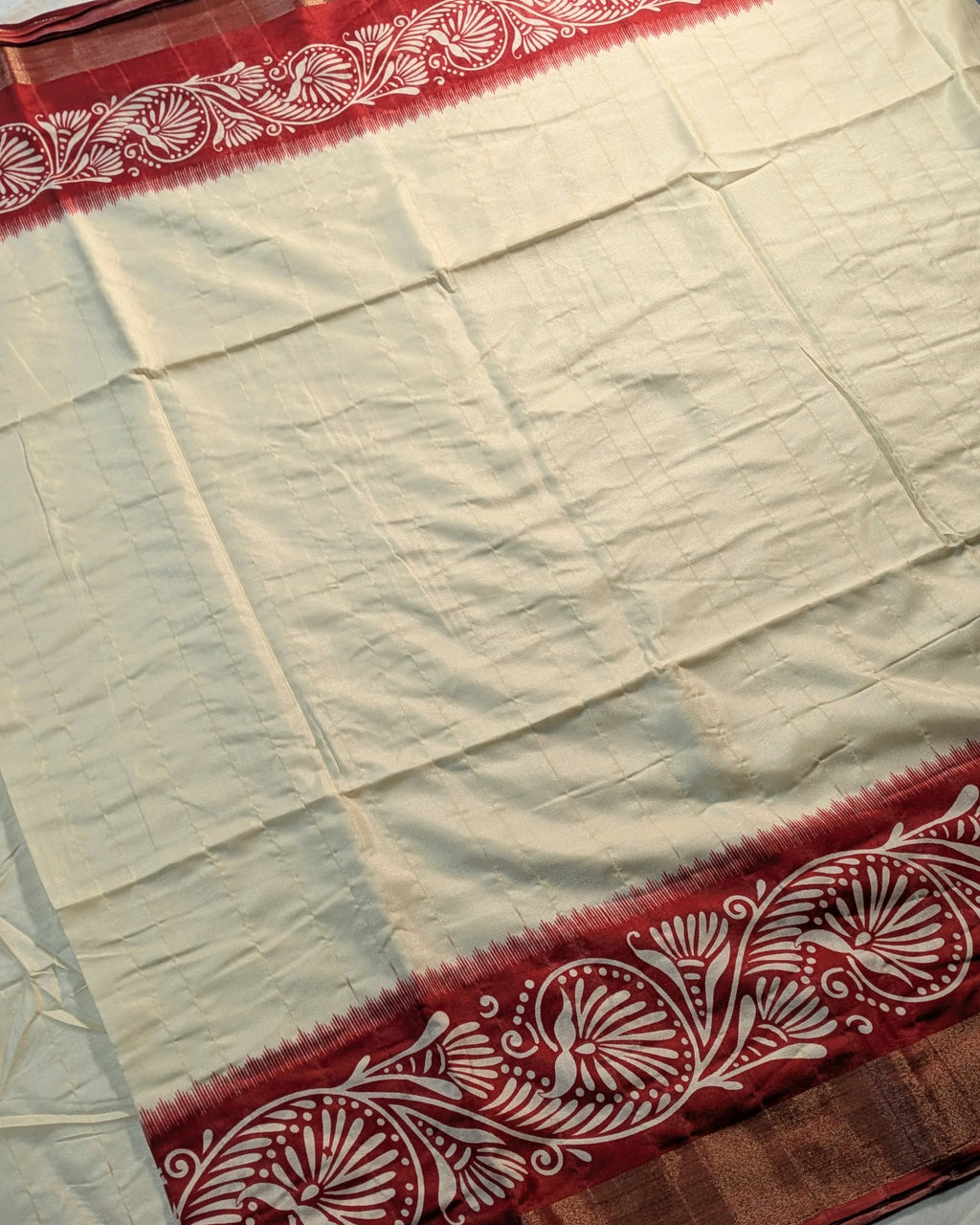 Bapta Replica with Blouse Piece White & Red