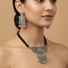 Tribal Choker with Earrings.