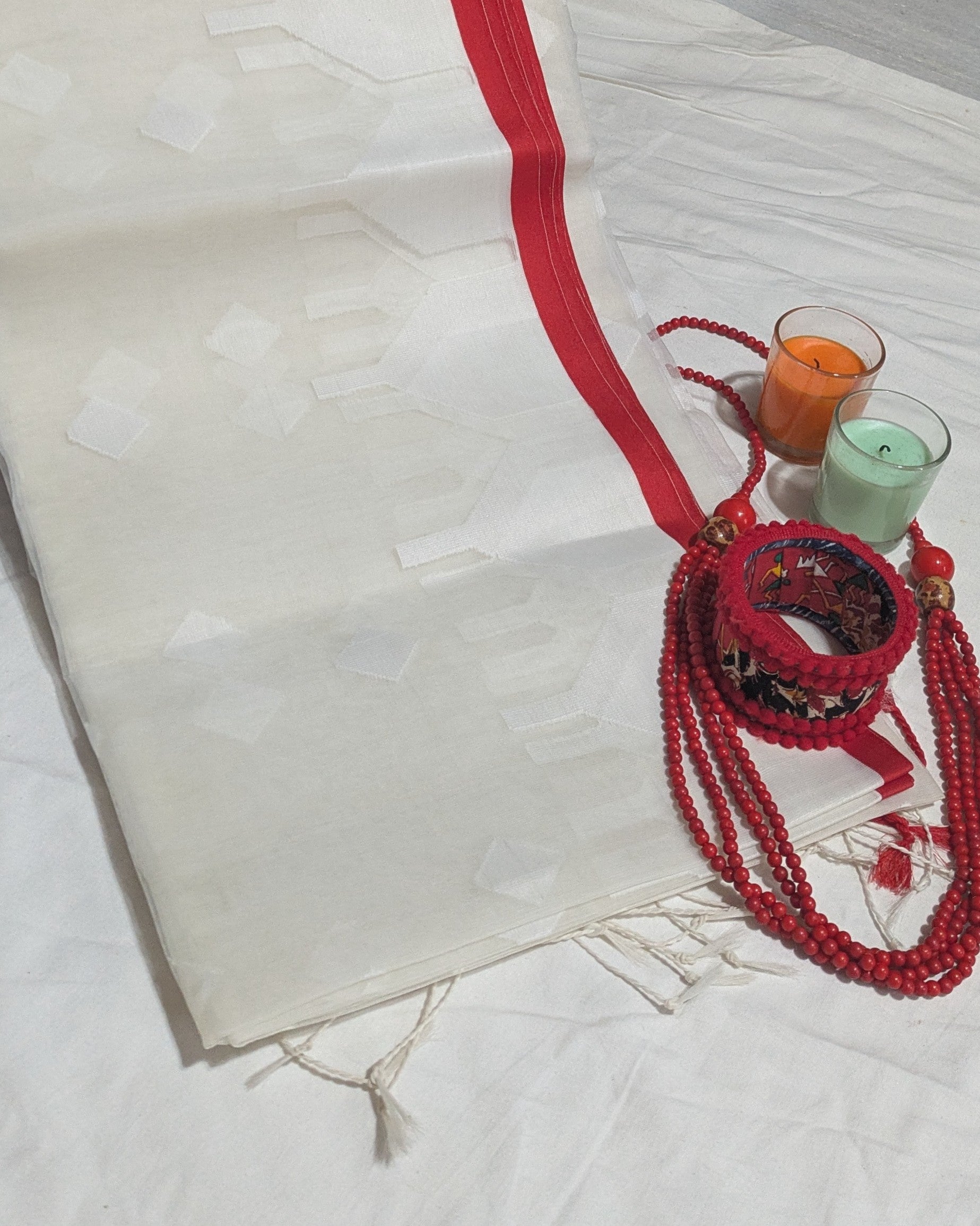 Resham Jamdani White Sari with Blouse Piece