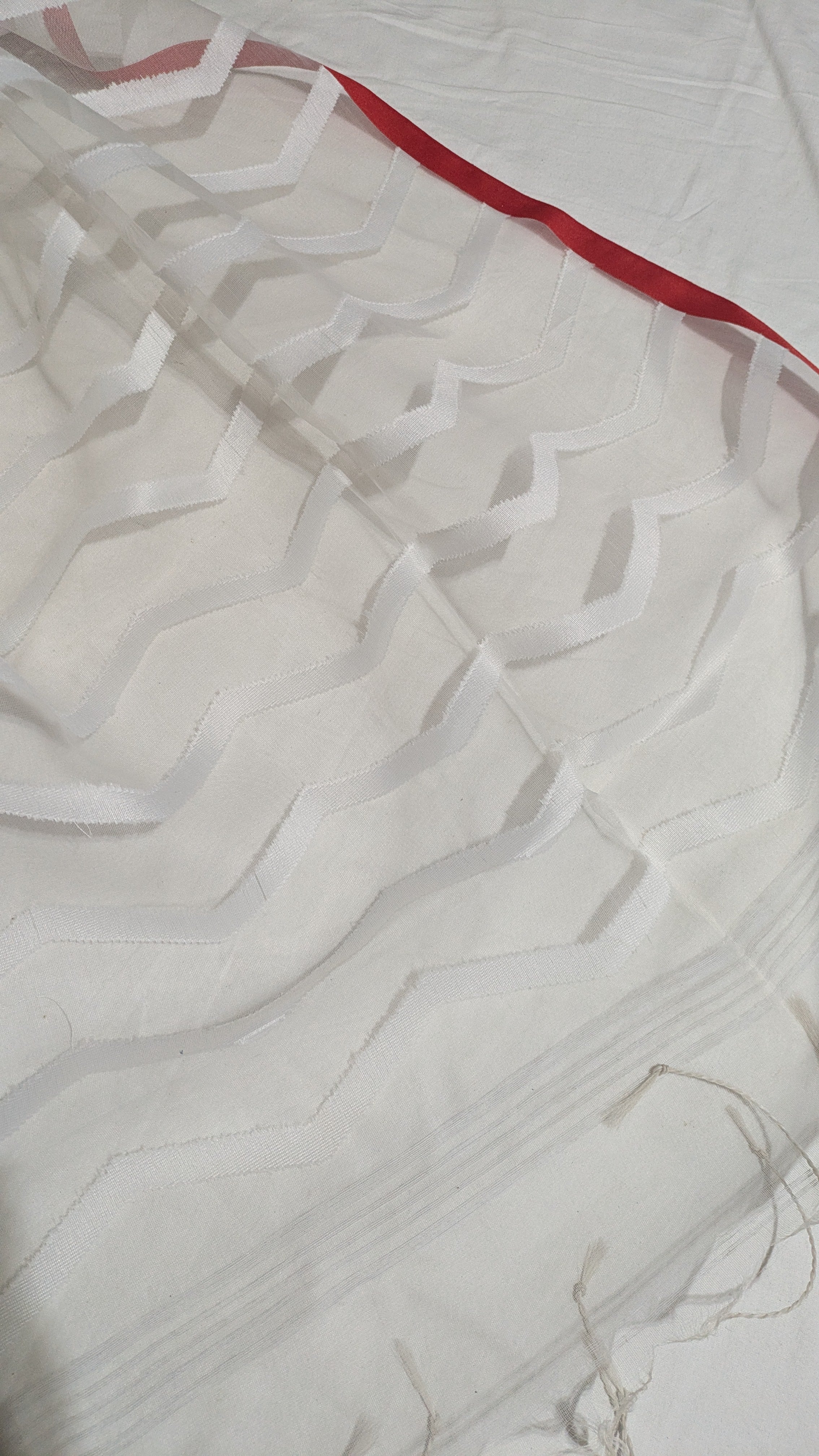 Resham Jamdani White Sari with Blouse Piece